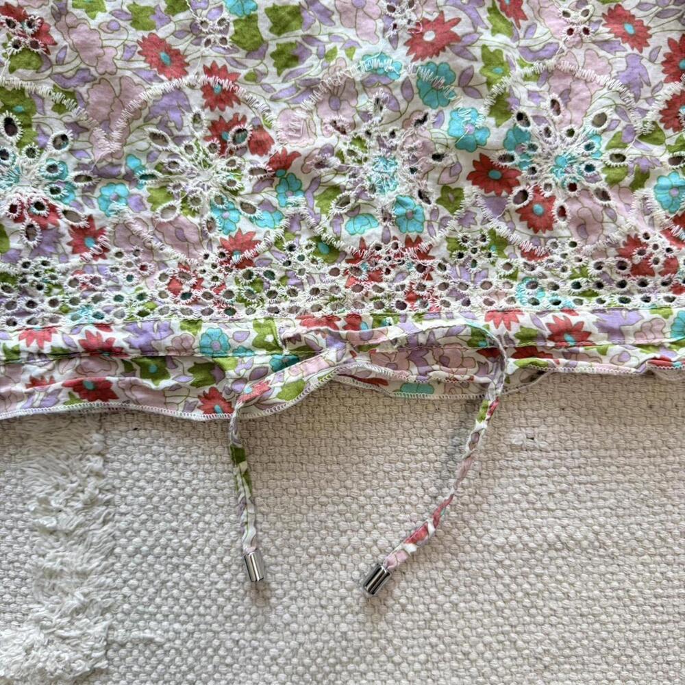 Jennifer & Grace Floral Eyelet Peasant Top – Size L - Picture 4 of 8